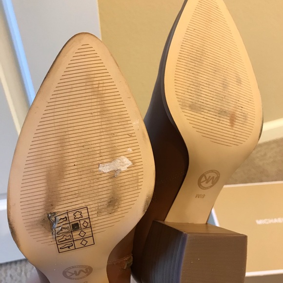 MICHAEL KORS Leather Ankle Boots - Picture 7 of 7